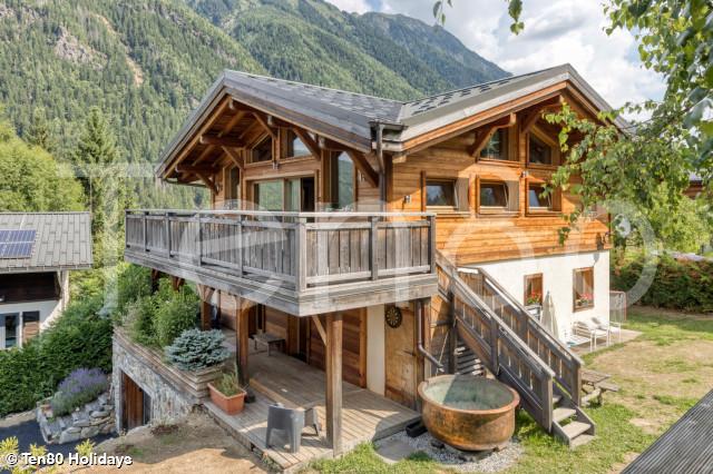 Chalet Cuivré SEASON 0725 1500x1000 1