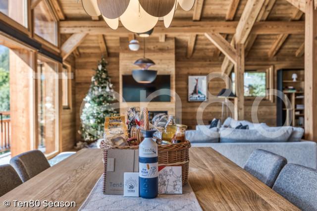 Chalet Hupa_Ten80 Season