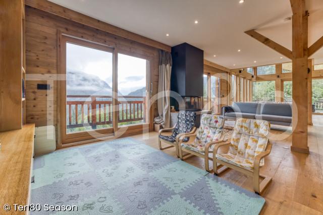 Chalet Simandou_Ten80 Season